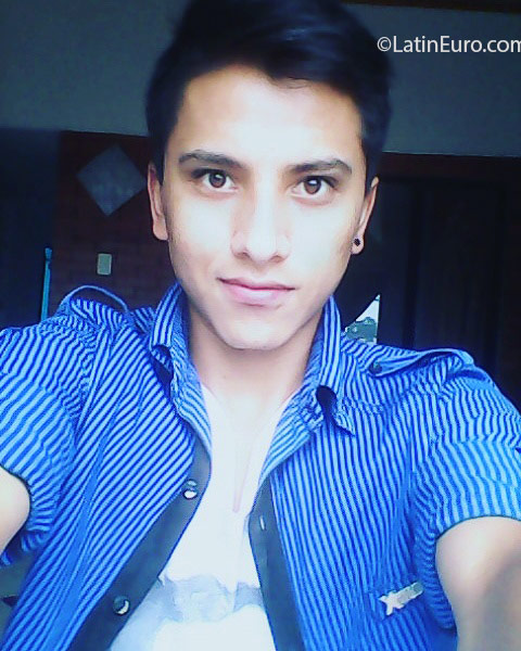 Date this beautiful Colombia man Jonathan from Bogota CO18899