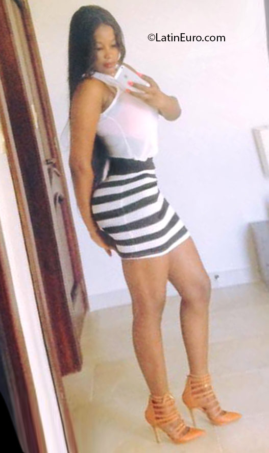 Date this fun Dominican Republic girl Irany from La Romana DO24703