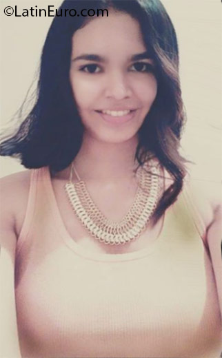 Date this attractive Honduras girl Alejandra from Tegucigalpa HN1982