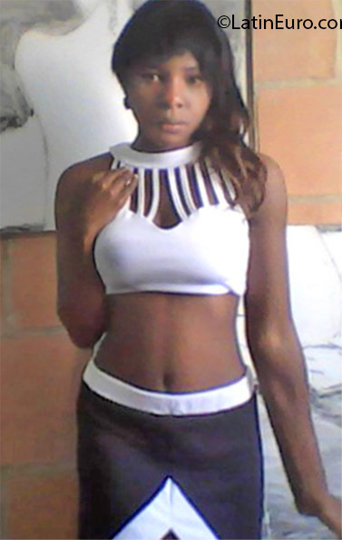 Date this sensual Colombia girl Tatiana from Bogota CO18594