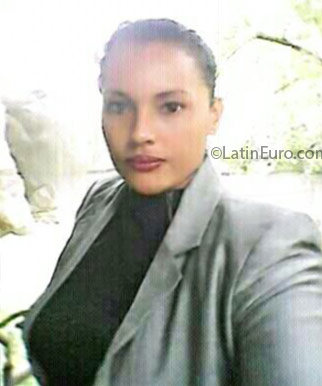 Date this pretty Honduras girl Suyapa from San Pedro Sula HN2167
