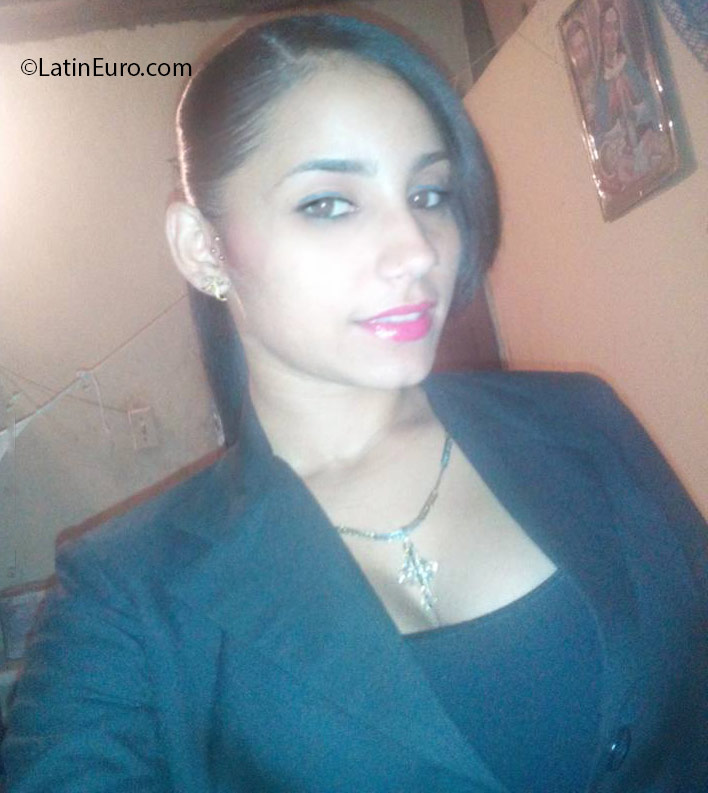 Date this exotic Honduras girl Karina from San Pedro Sula HN2006