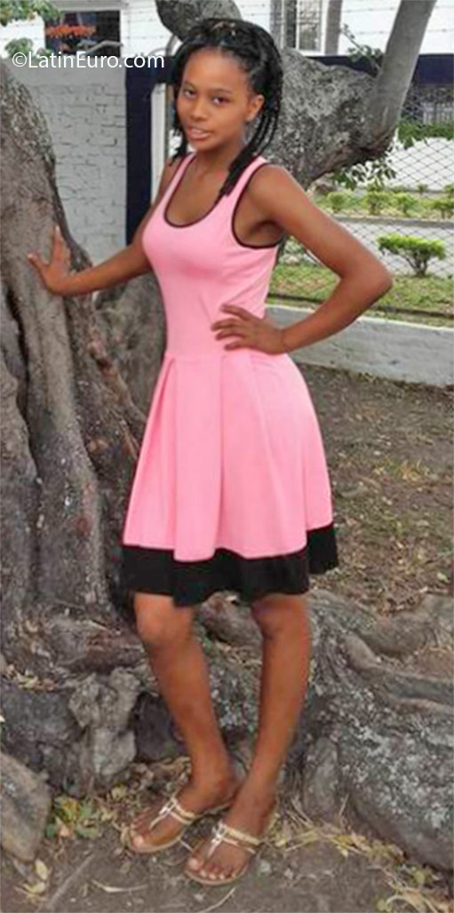 Date this hard body Colombia girl Johana renteria from Bahia Solano CO18605