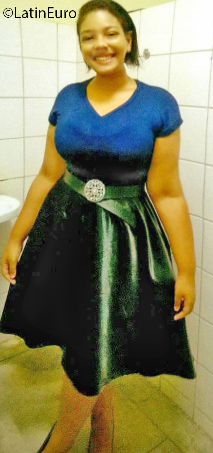 Date this stunning Brazil girl Manuela from Recife BR9566