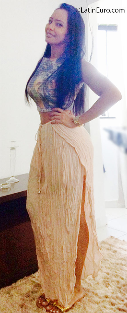 Date this tall Brazil girl Edna from Natal BR9573