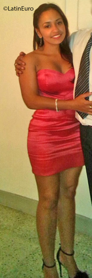 Date this happy Colombia girl Yriany from Medellin CO18638