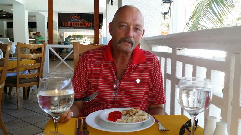 Date this tall United States man Springs from Steamboat Springs US17039