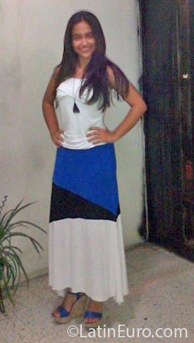 Date this stunning Colombia girl Nathalia from Cali CO18669