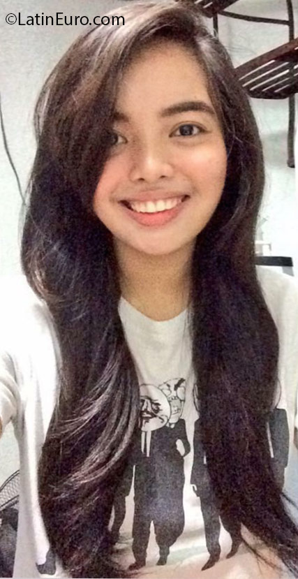 Date this cute Philippines girl Sunshine from Manila PH878