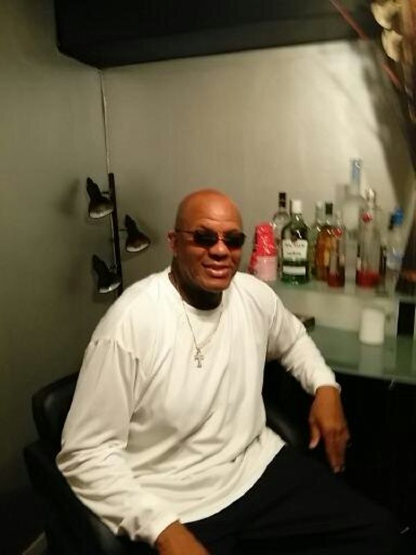 Date this young United States man Bachillor from New York US17084