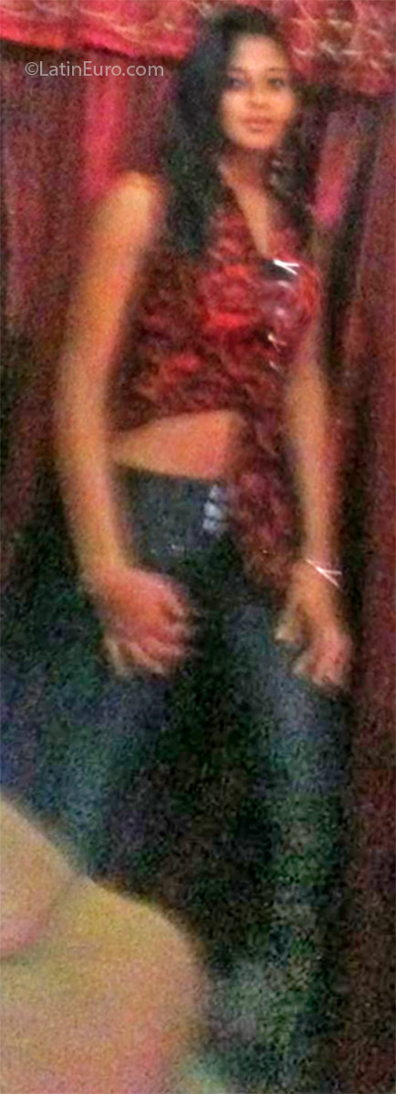 Date this sensual Dominican Republic girl Mariela from Santo Domingo DO25030