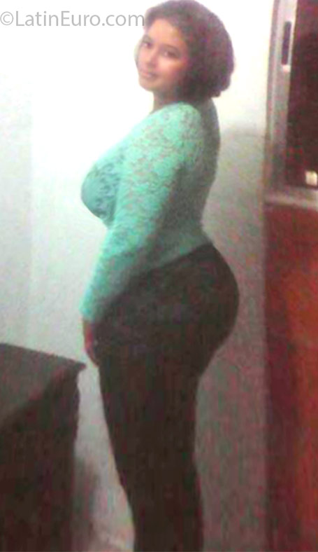 Date this good-looking Colombia girl Eliana from Medellin CO18698