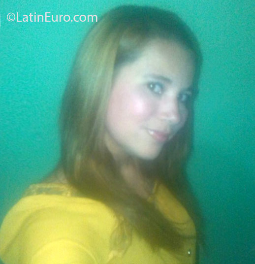 Date this foxy Honduras girl Ismie from Choloma HN2043