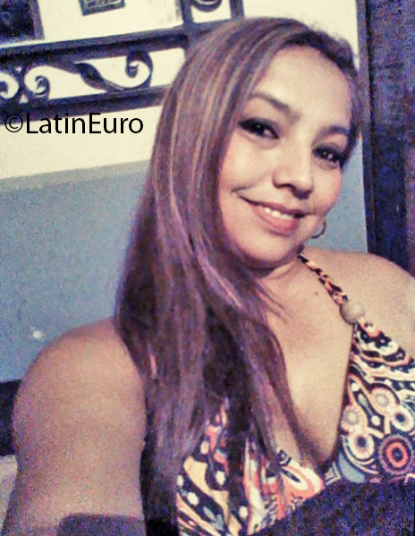 Date this voluptuous Colombia girl ROSA from Cali CO24489