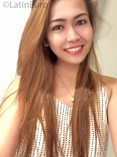 Date this sensual Philippines girl Ashlyn from Manila PH883