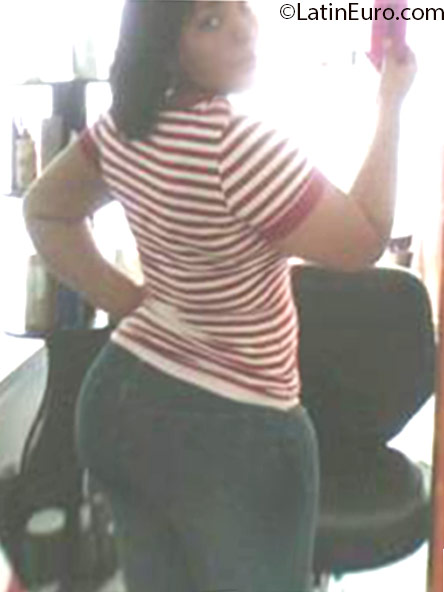 Date this sultry Dominican Republic girl Ruth from Santo Domingo DO25121