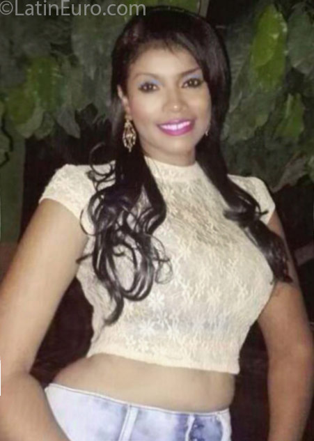 Date this young Colombia girl Milagros from Santa Marta CO18744