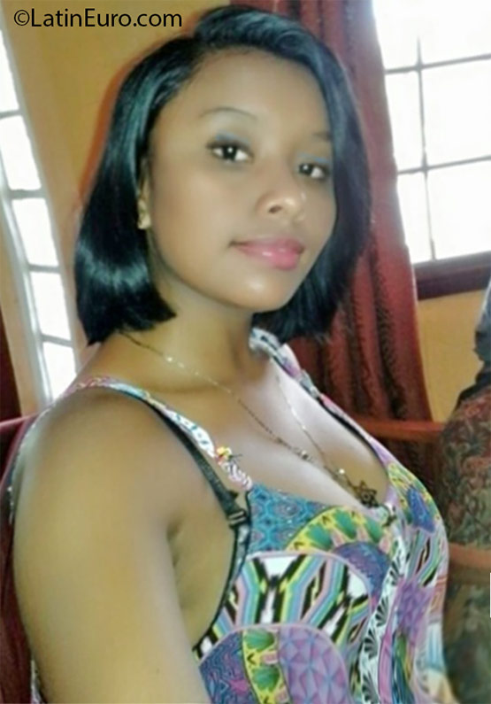Date this young Panama girl Mayurei from Panama City PA917