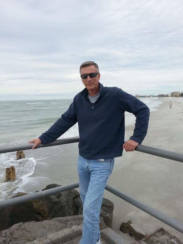 Date this foxy United States man Paul from Madeira Beach US17147