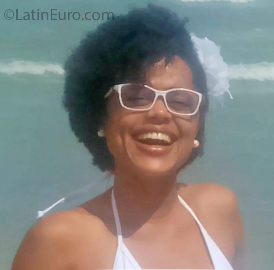Date this cute Brazil girl Francisca from Ilheus BR9616
