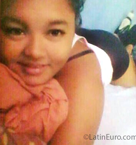 Date this tall Honduras girl Diana from Tegucigalpa HN2070