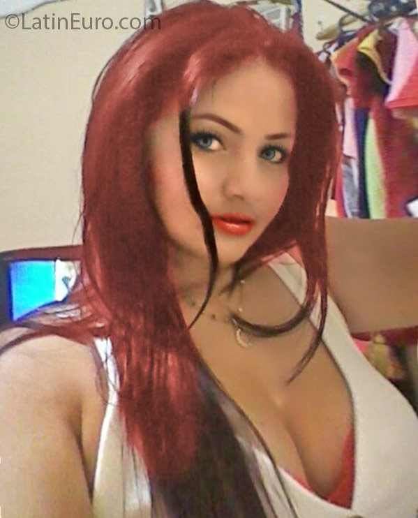 Date this beautiful Colombia girl Caterin from Cartagena CO18789