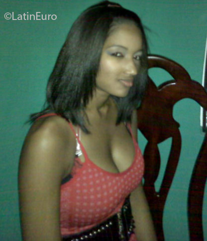 Date this lovely Dominican Republic girl Yenibelkis from Santiago DO25310