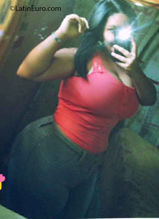 Date this exotic Dominican Republic girl Daniela from Santo Domingo DO31338