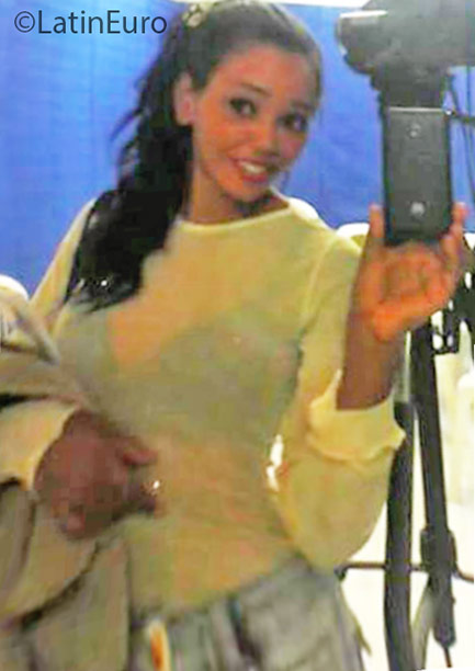 Date this good-looking Colombia girl Anny from Medellin CO20431