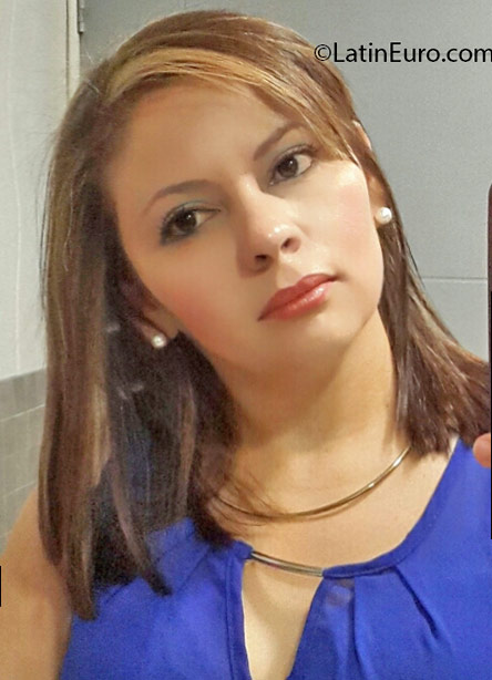 Date this gorgeous Honduras girl Xiomi from San Pedro Sula HN2113