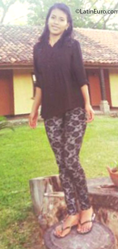 Date this beautiful Honduras girl Alenia from Tegucigalpa HN2115