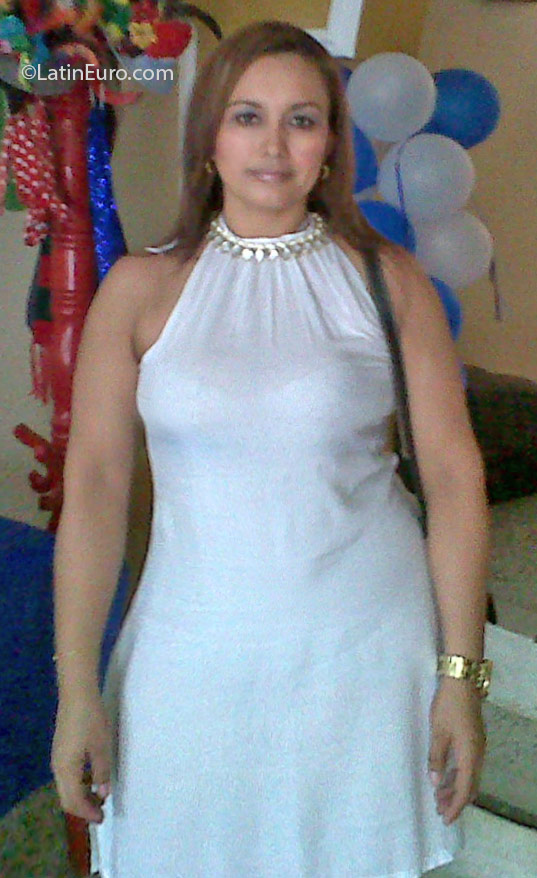 Date this young Colombia girl Nedial from Barranquilla CO18836