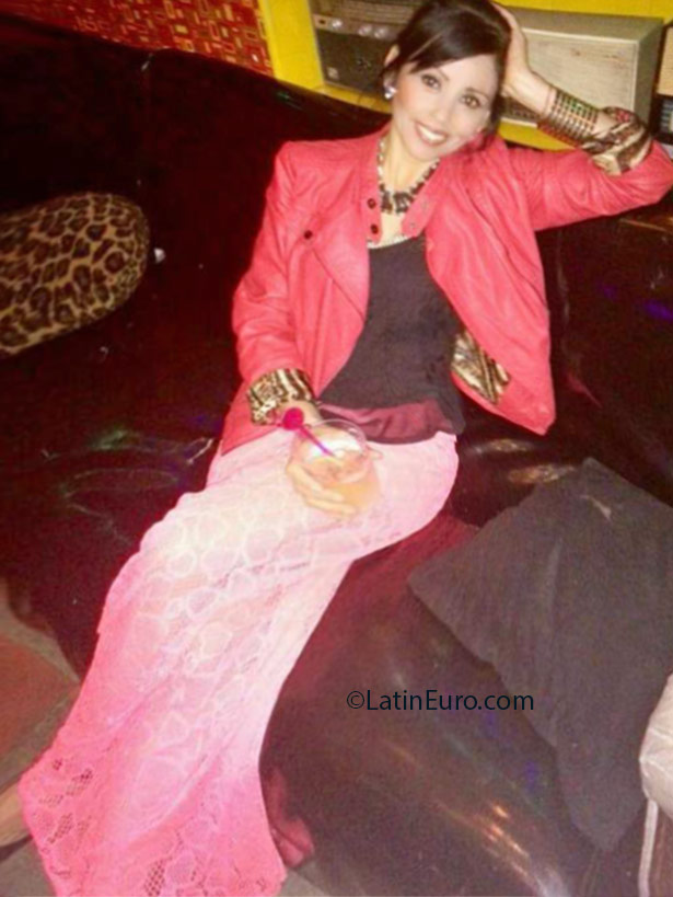 Date this lovely Colombia girl Claudia from Envigado CO18853