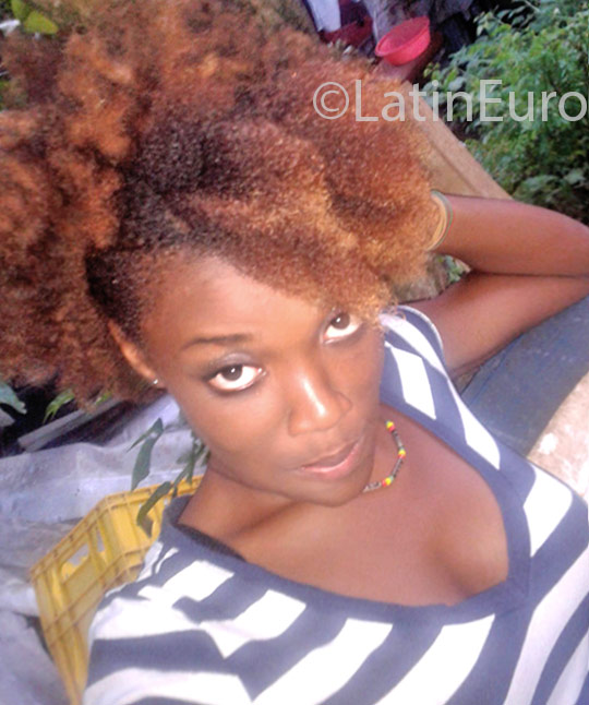 Date this pretty Jamaica girl Celia from Kingston JM2302