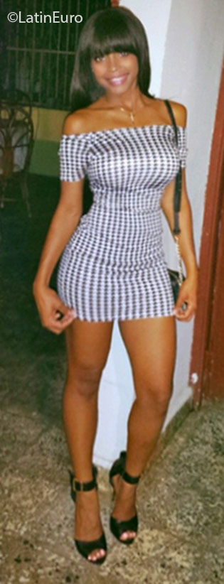 Date this foxy Dominican Republic girl Rocio from San Pedro de Macoris DO25554