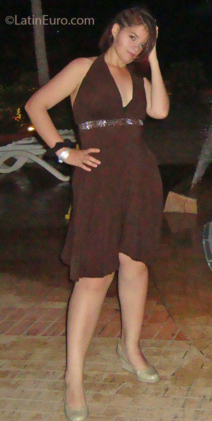 Date this gorgeous Colombia girl Johana from Bogota CO18902