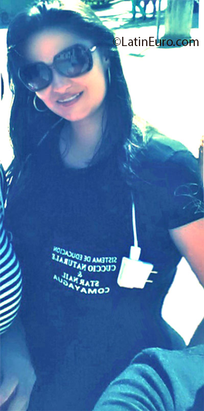 Date this tall Honduras girl Bessy from Siguatepeque HN2156