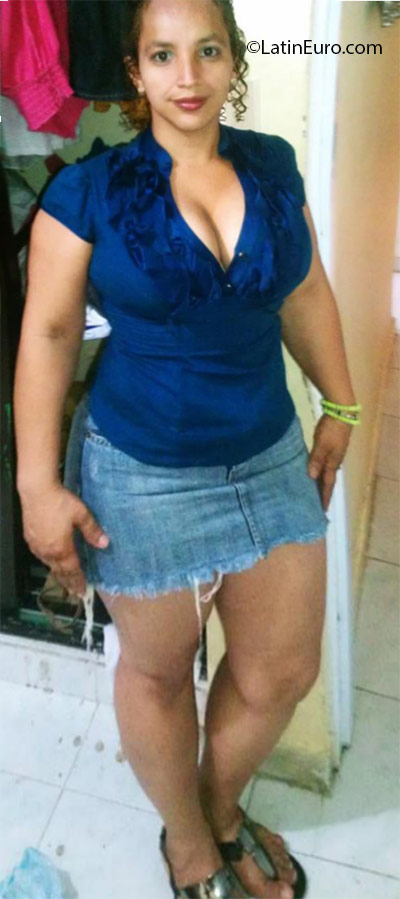 Date this voluptuous Dominican Republic girl Ana from Santiago DO25638