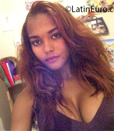Date this tall Dominican Republic girl Rose from Santo Domingo DO25666