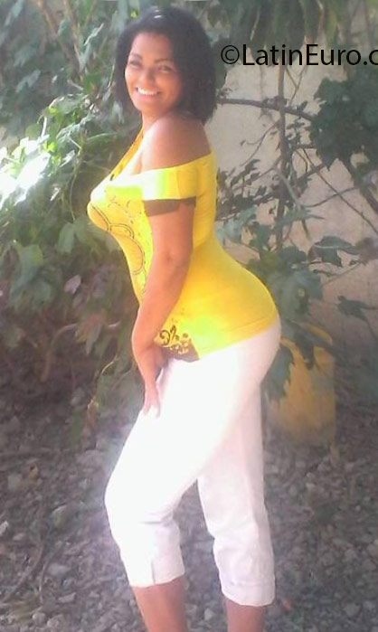 Date this sensual Venezuela girl Merlin from Maracay VE842