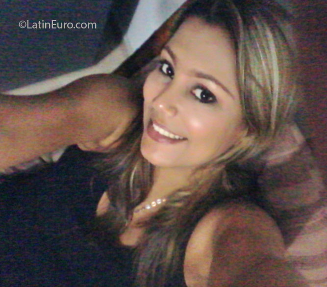 Date this hard body Colombia girl Yuli from Barranquilla CO18921