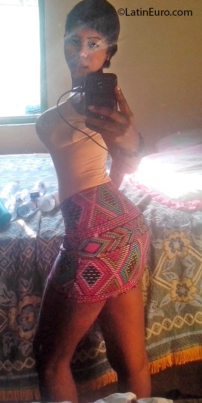 Date this delightful Dominican Republic girl Elena from La Vega DO25686