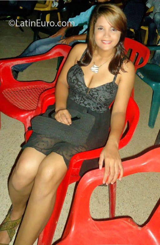 Date this beautiful Panama girl Elvia from Panama City PA969