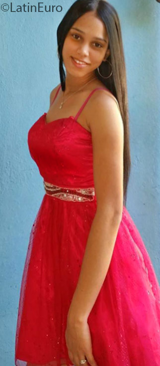 Date this pretty Dominican Republic girl Irene from Santiago DO25703