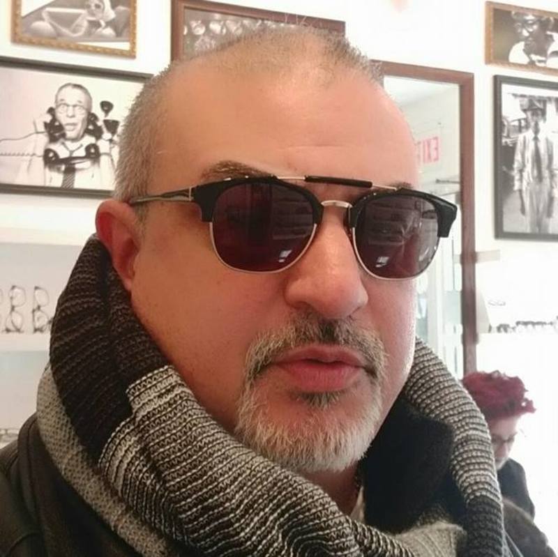 Date this athletic United States man ElRomantico from Chicago US17326