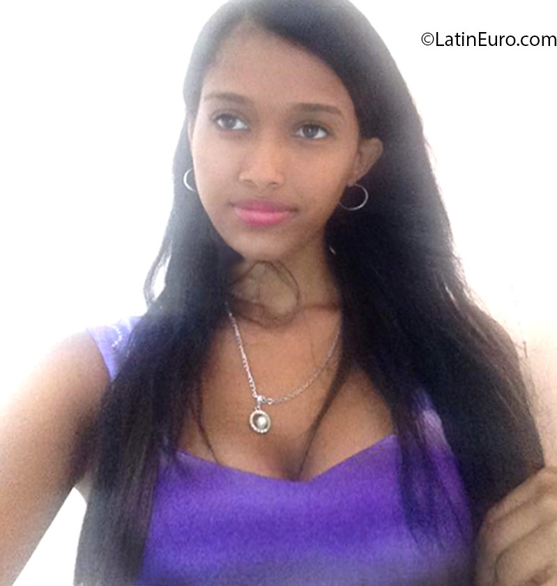 Date this tall Dominican Republic girl Jenny from Santo Domingo DO25720