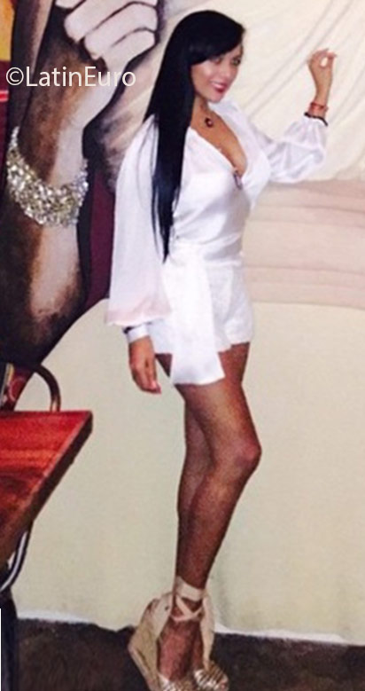 Date this beautiful Colombia girl Sandra from Medellin CO18933