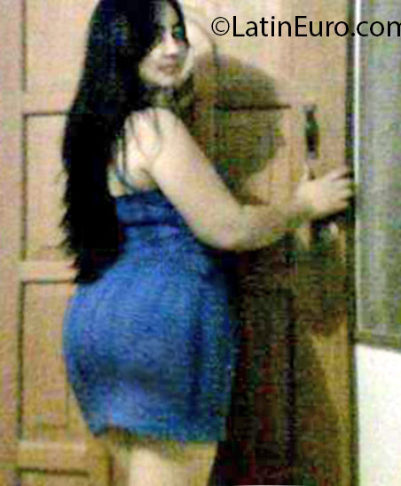 Date this pretty Honduras girl Mary from La Ceiba HN2177