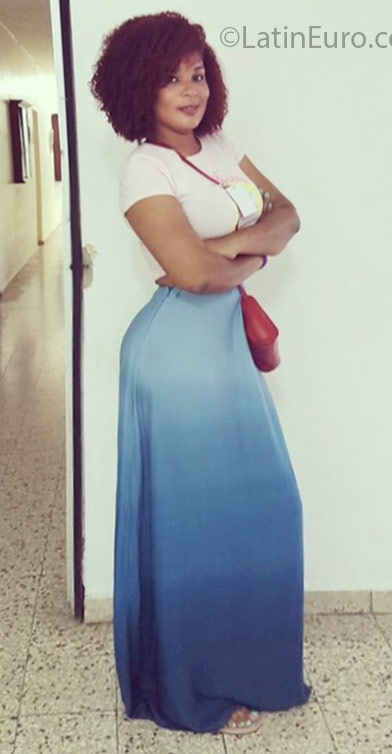 Date this charming Dominican Republic girl Michelle from Santo Domingo DO36440
