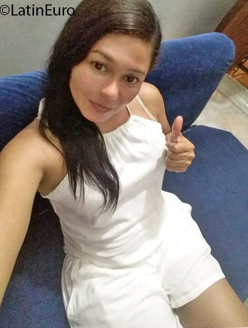 Date this exotic Colombia girl Lenis from Santa marta CO18957